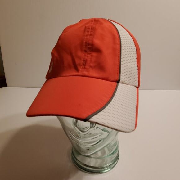 Asics golf hat cap. Color red /white. 100% Polyester. One size fits most - Picture 2 of 13